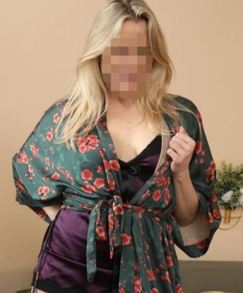 Я сведу вас с ума своими услугами, которые включают всё, что вы можете себе представить. Я знаю, как ублажить и удовлетворить. Эксперименты и разнообразие - в моем арсенале. Наделенная красотой и сексуальностью, я знаю, как создать незабываемую атмосферу. Мои отзывы говорят сами за себя - вы не пожалеете о свидании со мной. Фото подтверждают мою привлекательность. Я живу в Москве, где воплощаю ваши самые заветные фантазии. Не упустите возможность испытать настоящее наслаждение со мной. 🌟😘🔥💋 Маришка